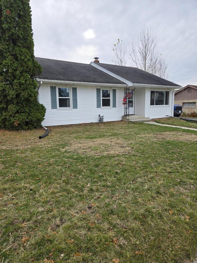 55 Oak St, Chilton, WI 53014
