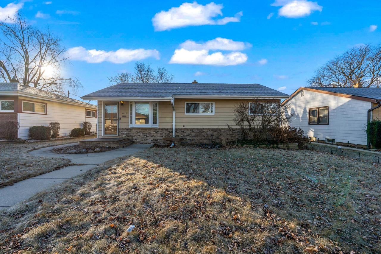 8817 W Lawrence Ave, Milwaukee, WI 53225