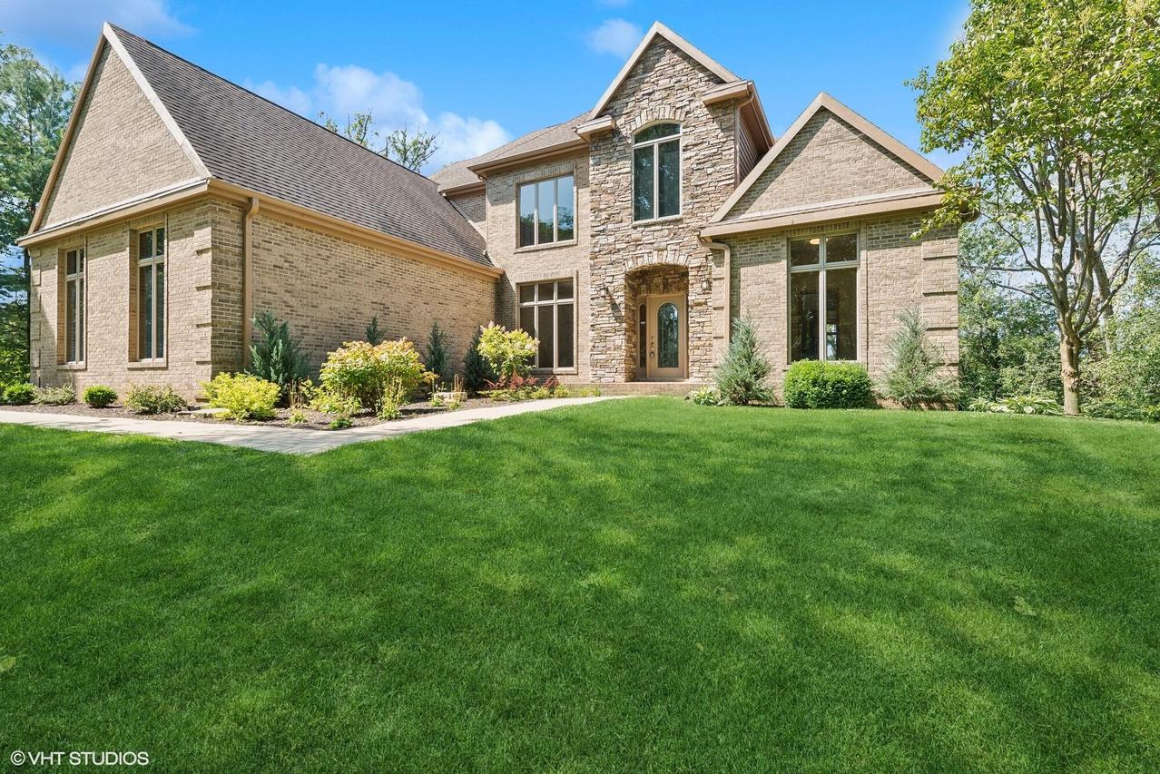 2890 Bridle Ct, Lyons, WI 53147