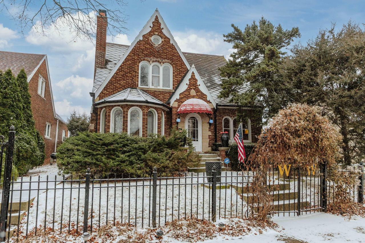 3611 S 14th St #3611(A), Milwaukee, WI 53221