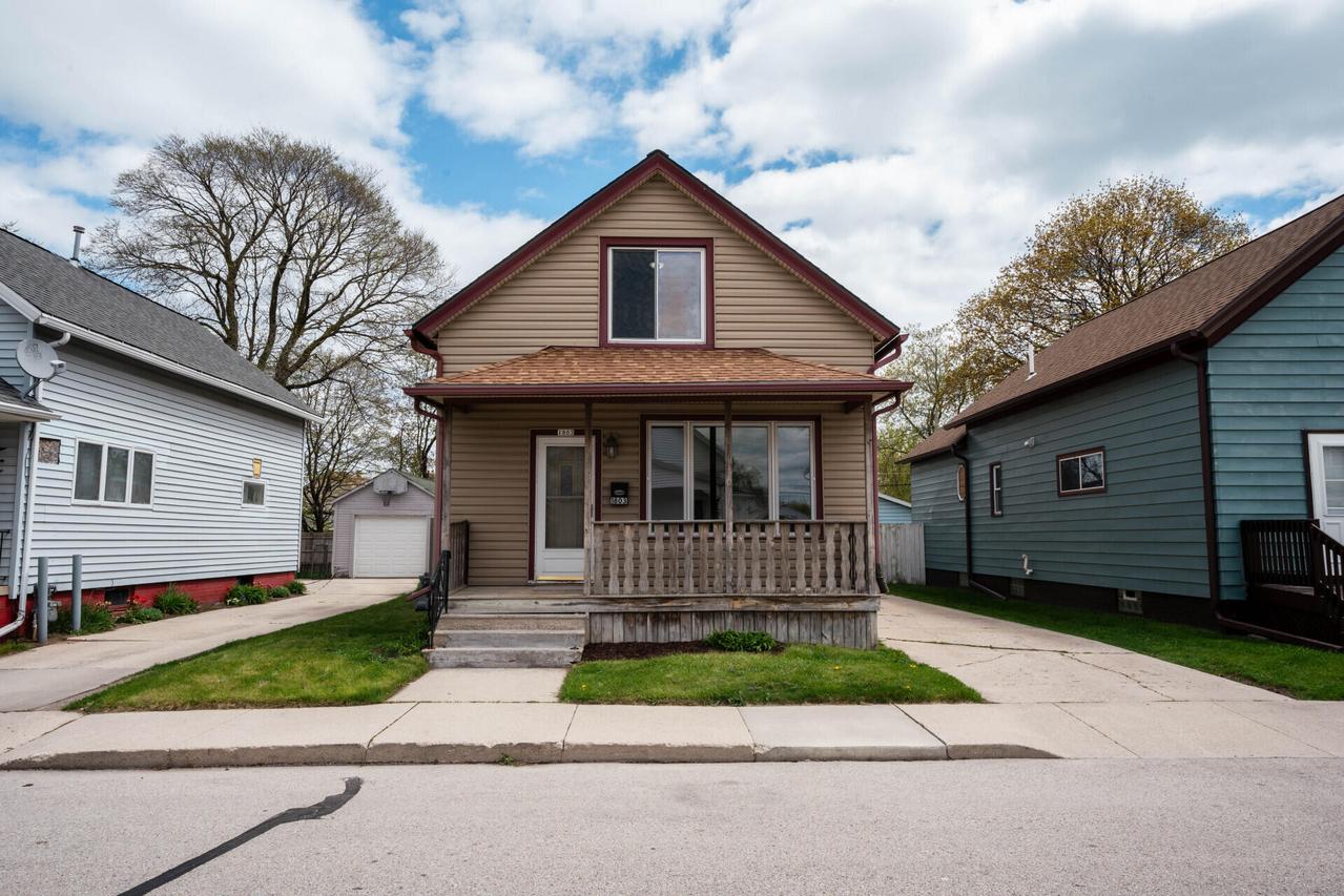 1803 S 13th St, Sheboygan, WI 53081