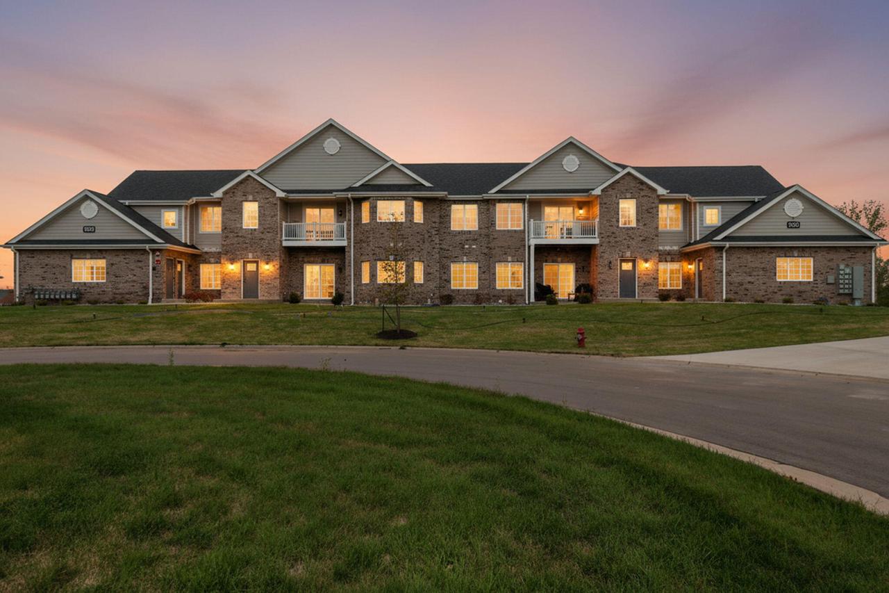 9200 66th Ave #125, Pleasant Prairie, WI 53158