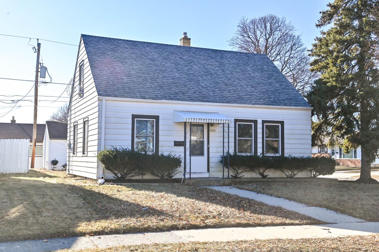 6329 W Arthur Ave, West Allis, WI 53219