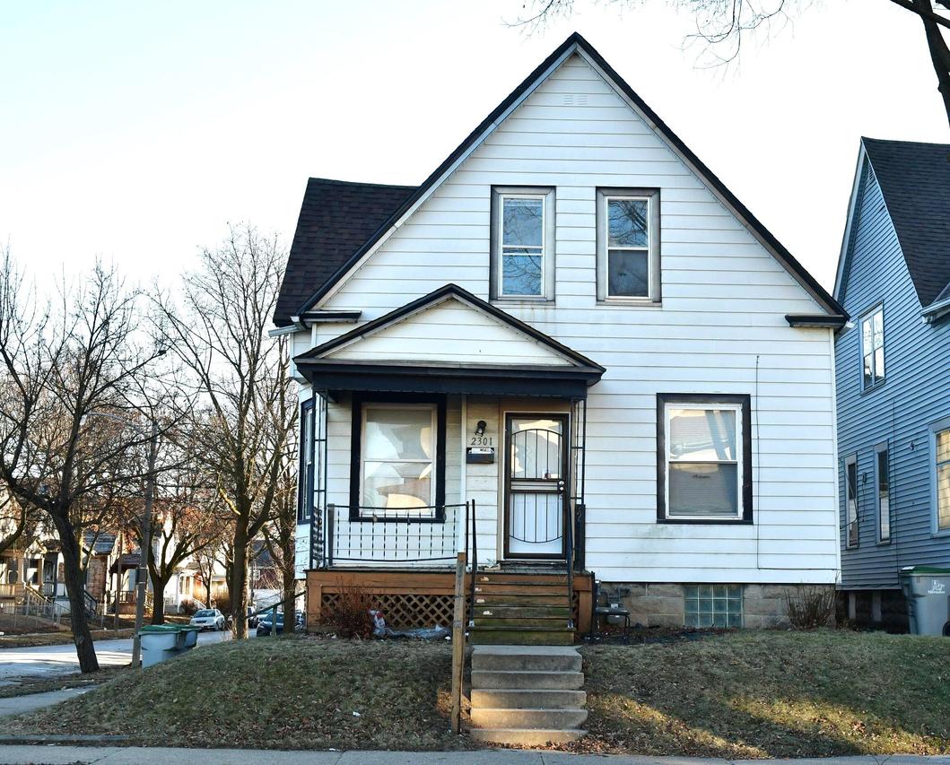 2301 W Burleigh St, Milwaukee, WI 53206