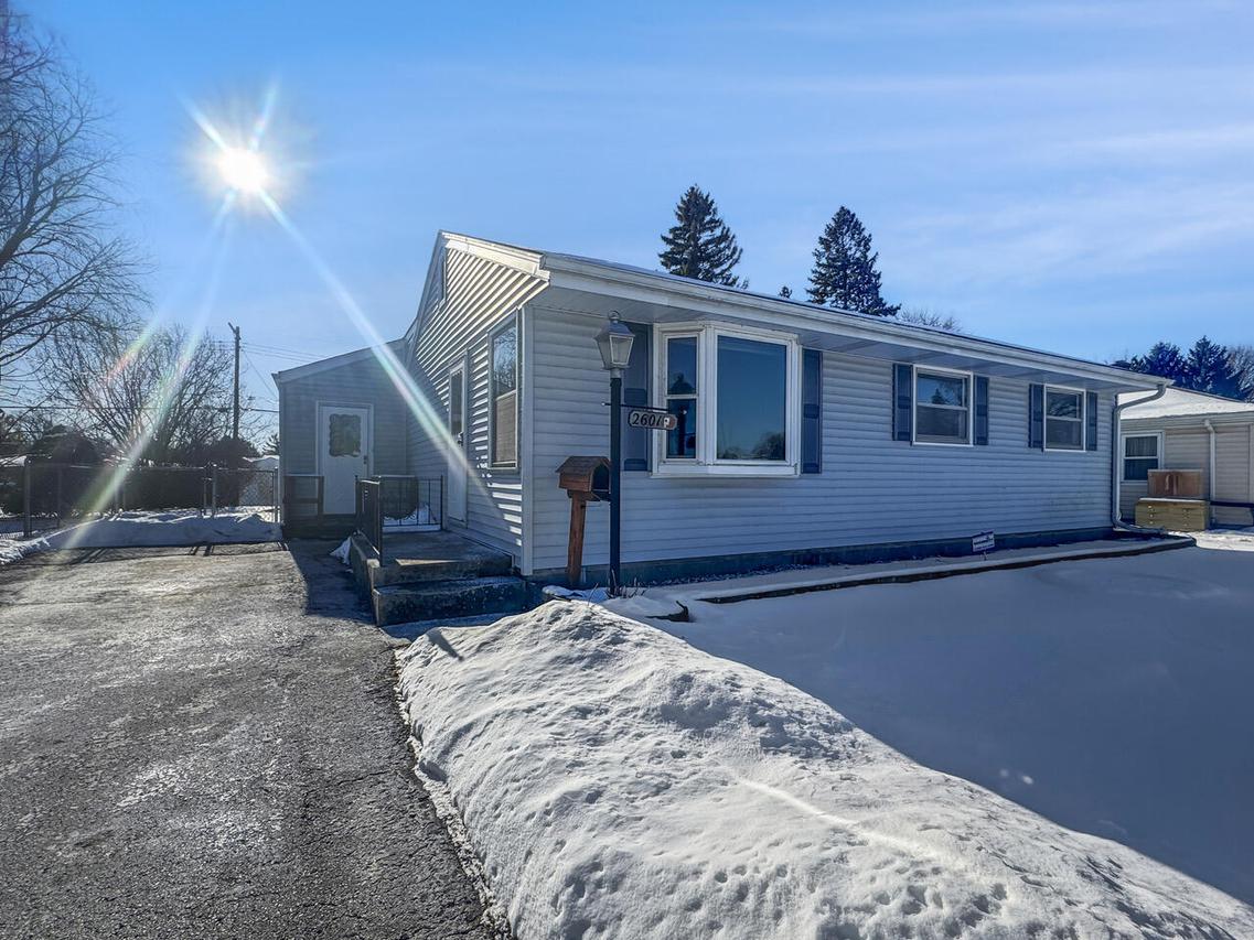 2601 Pinehurst Ave, Racine, WI 53403