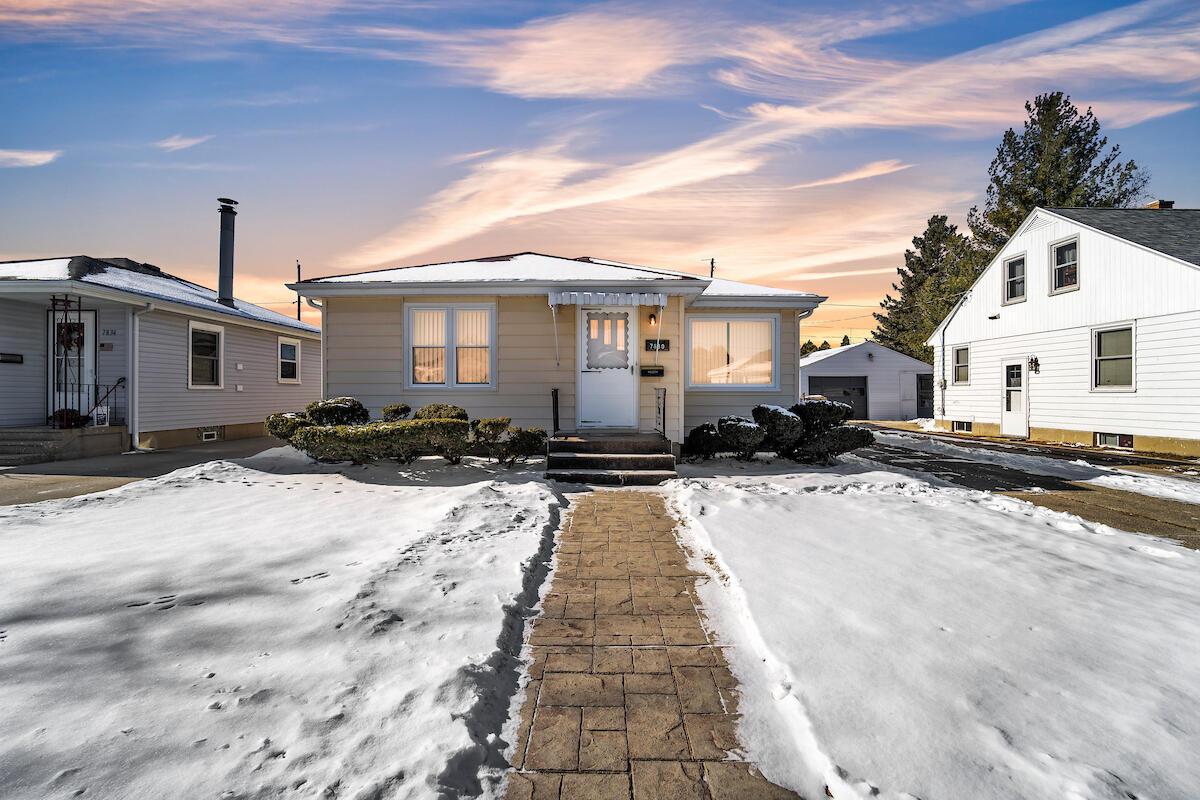 7830 37th Ave, Kenosha, WI 53142