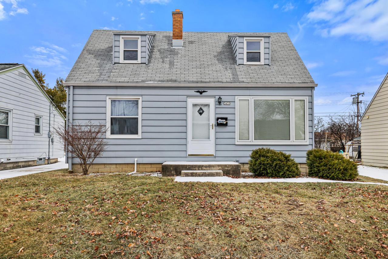 3450 N 97th Pl, Milwaukee, WI 53222