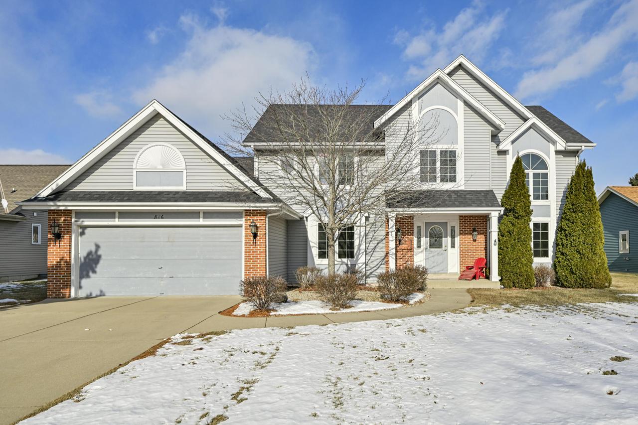 816 Horner Dr, Caledonia, WI 53402