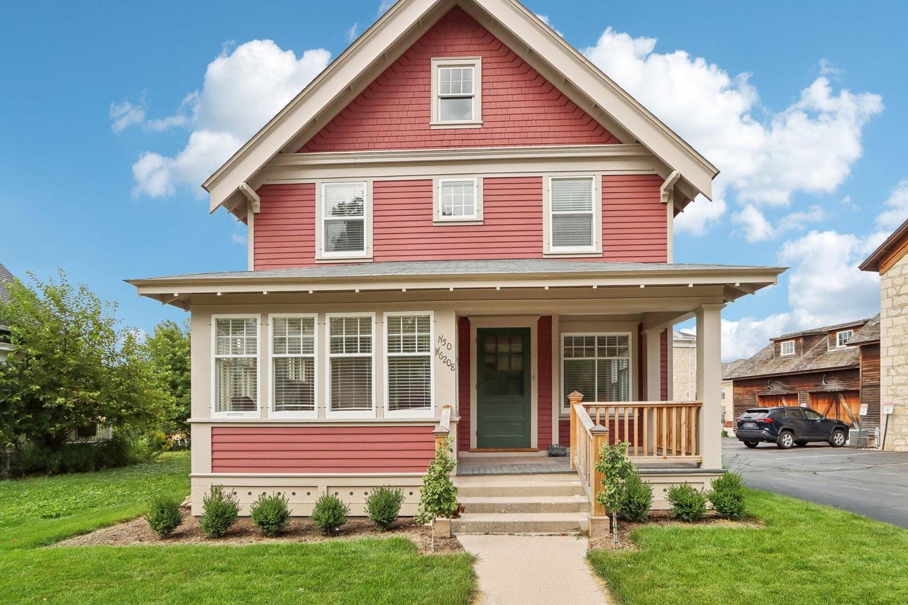N50W6208 Western Rd, Cedarburg, WI 53012