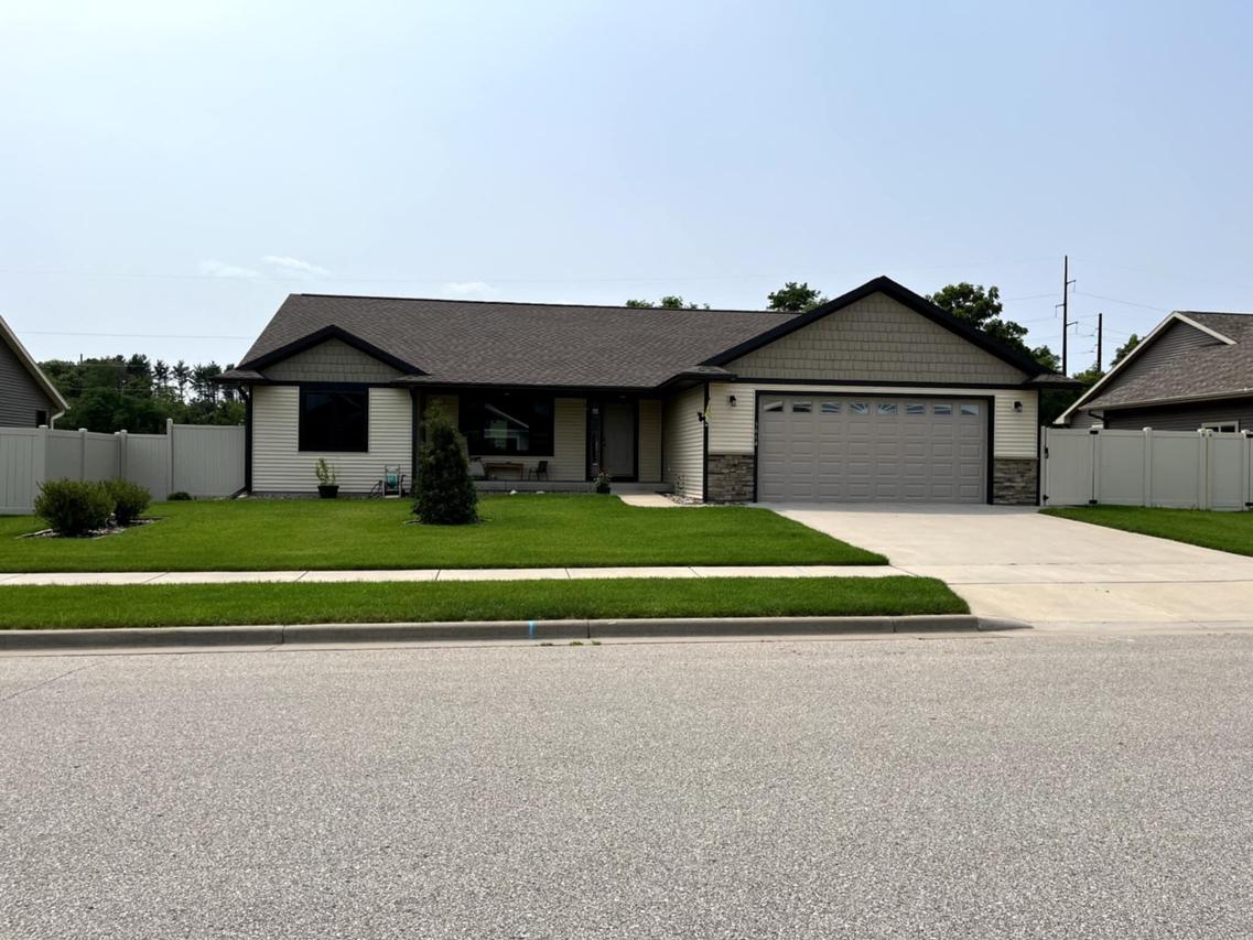 1614 Cherry Ln, Holmen, WI 54636