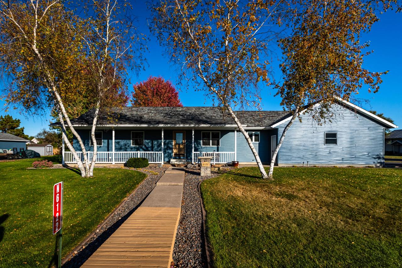 N6122 Jason St, Onalaska, WI 54650