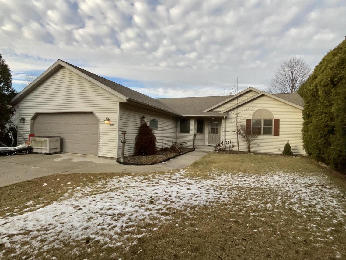 2542 Fox Ridge, Sheboygan, WI 53081