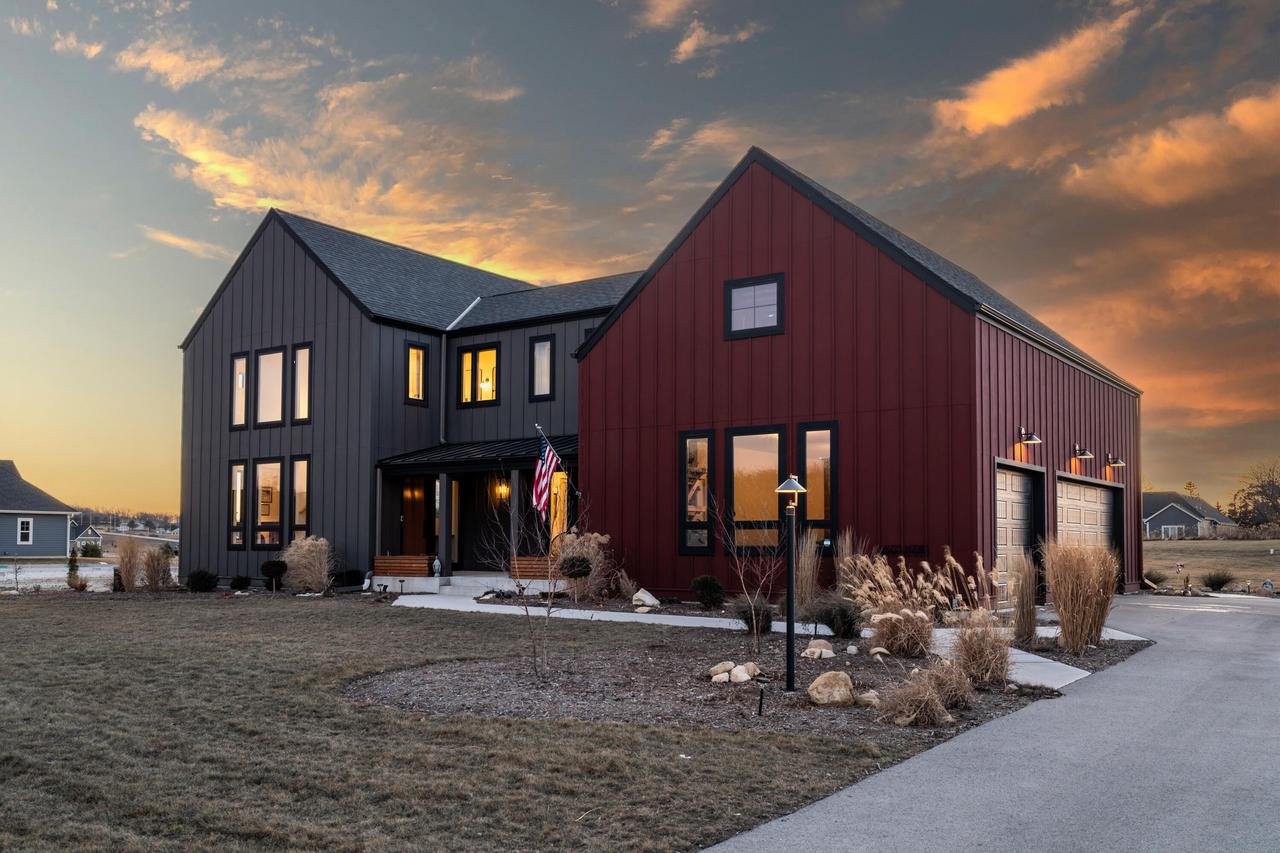 W273N7083 Dentons Run, Lisbon, WI 53089