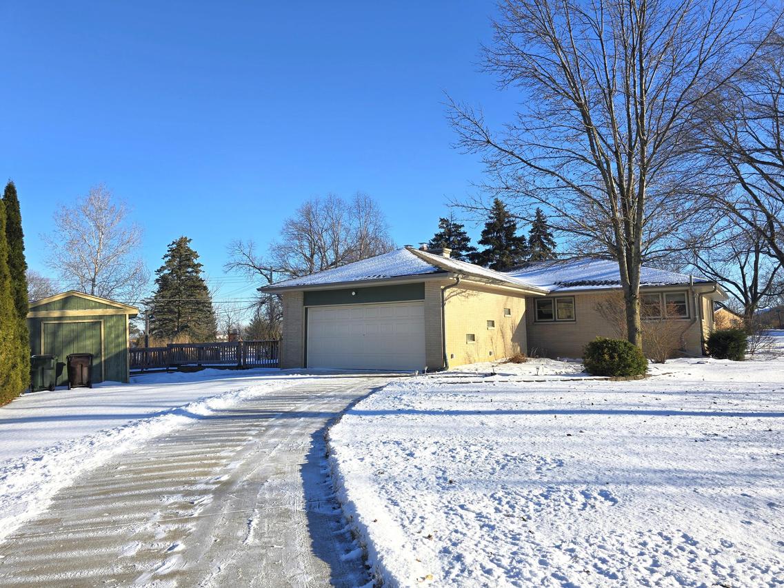 14126 W Dakota St, New Berlin, WI 53151