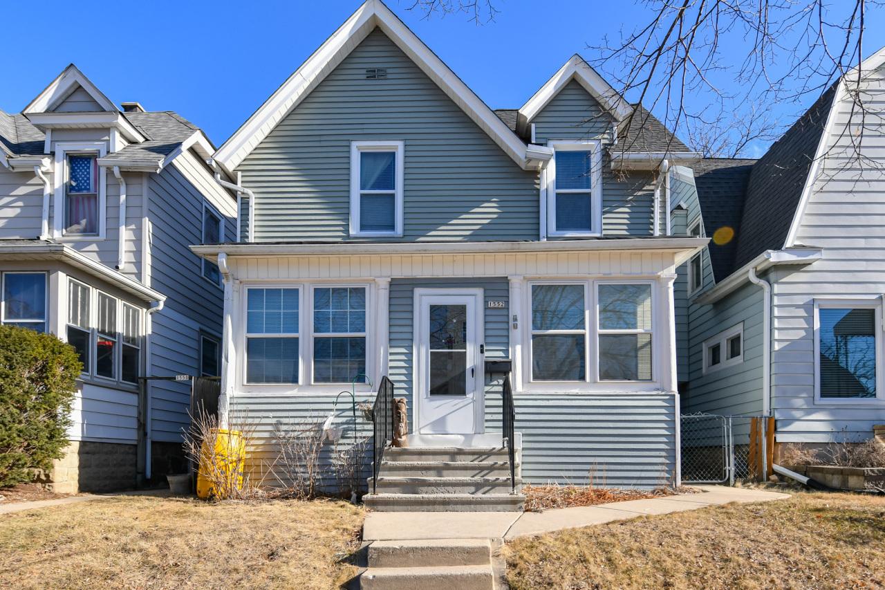 1552 S 80th St, West Allis, WI 53214