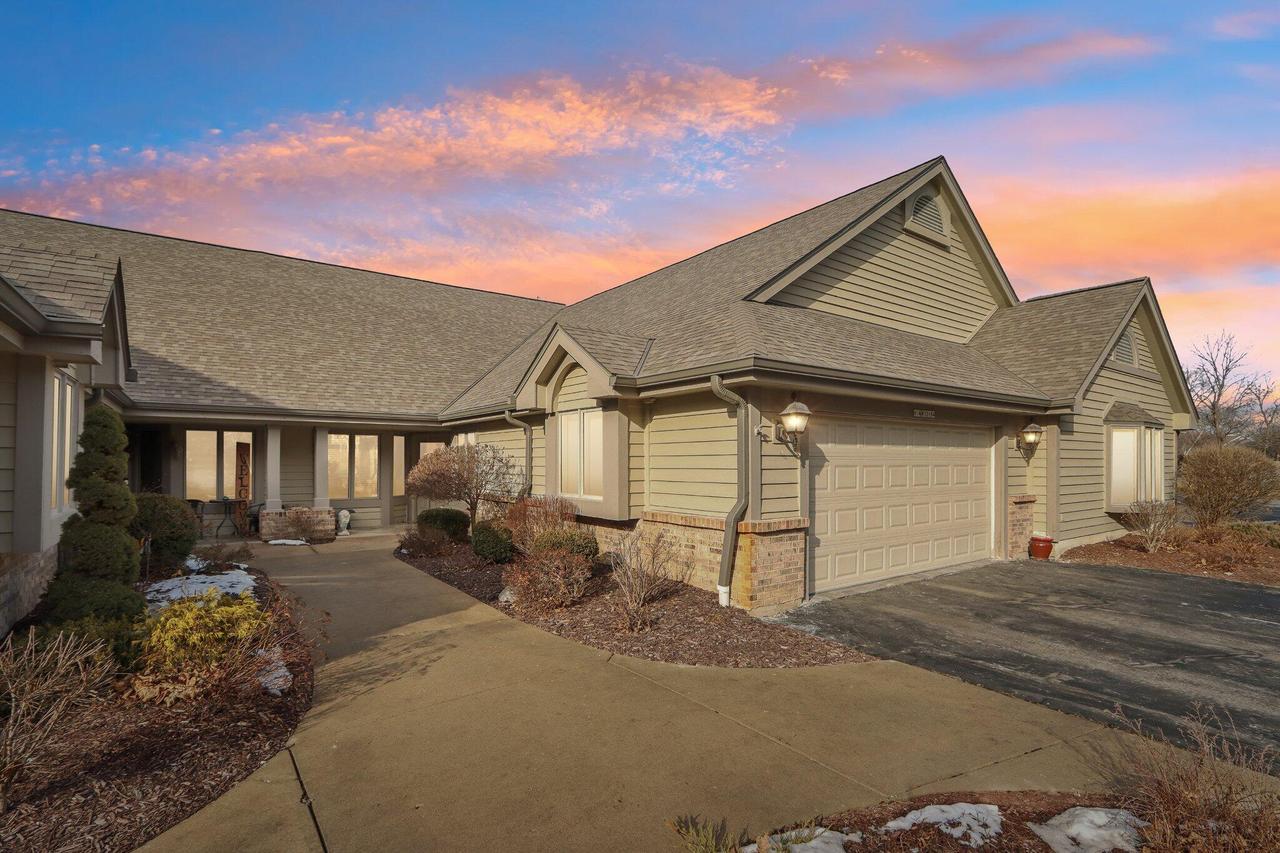 N14W30184 High Ridge, Delafield, WI 53072
