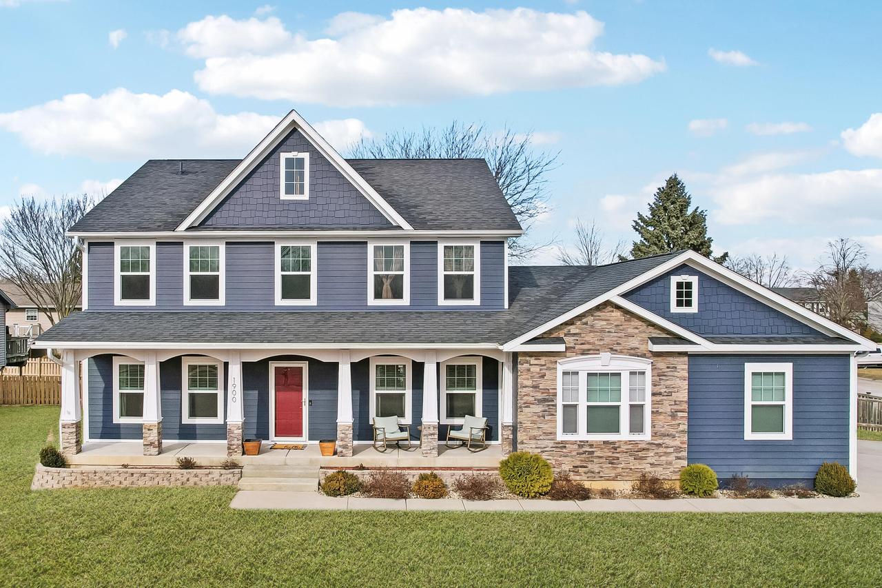 1900 Swallow Rd, Twin Lakes, WI 53181