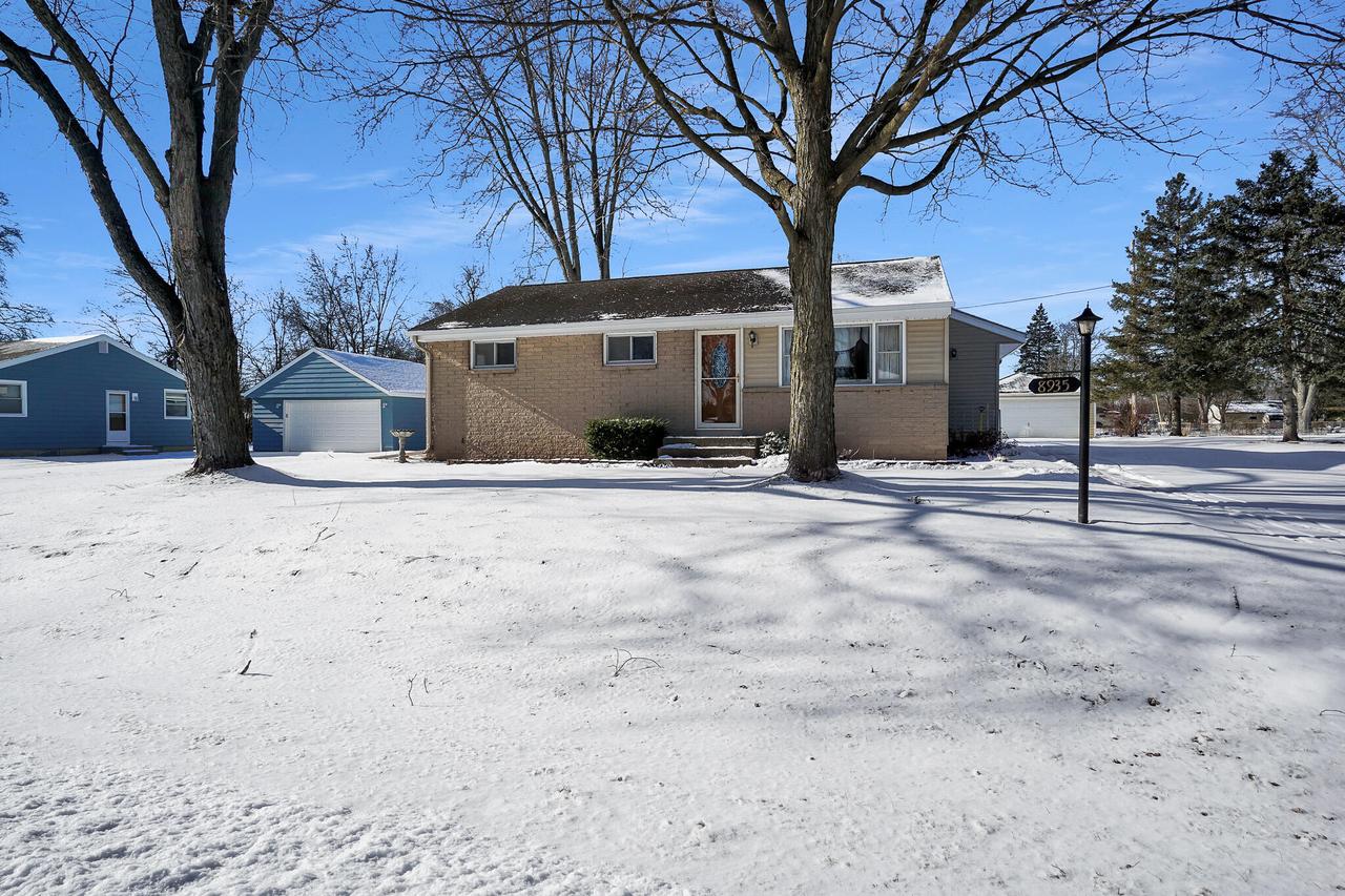8935 S 81st St, Franklin, WI 53132