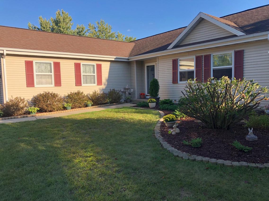 301 Pheasant Ln, Sullivan, WI 53178