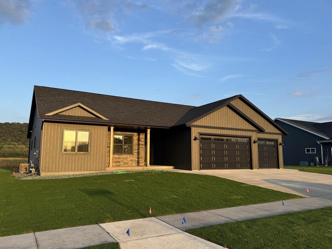 1779 Arches Dr, Holmen, WI 54636