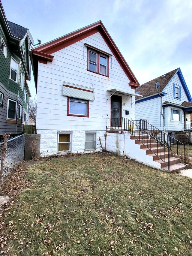 2154 S 19th St, Milwaukee, WI 53215