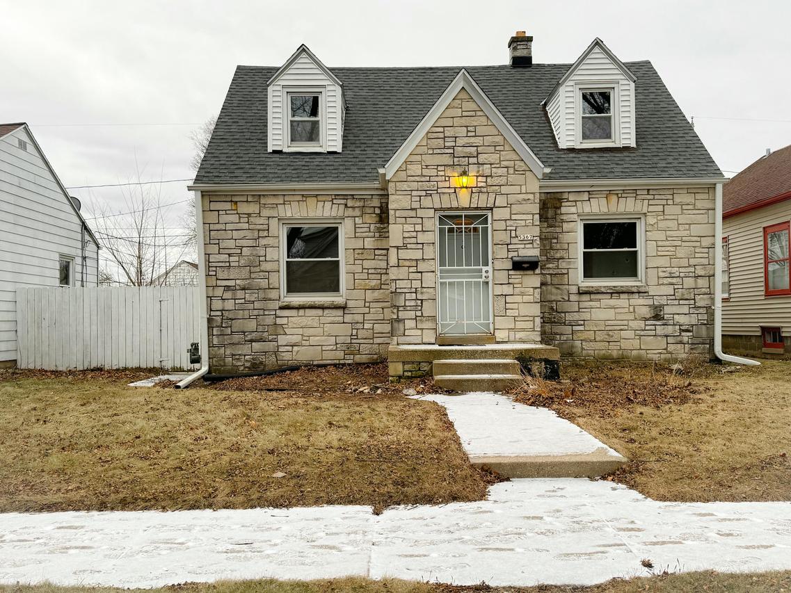 5367 N 39th St, Milwaukee, WI 53209