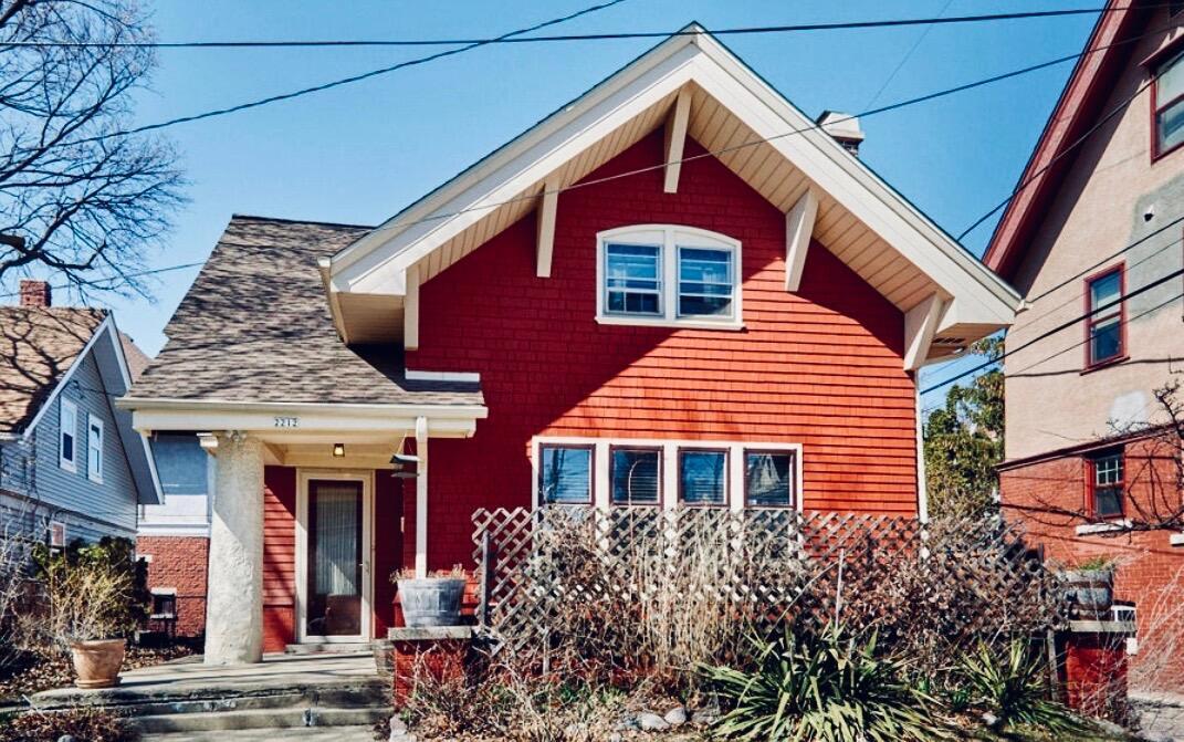 2212 E Linnwood Ave., Milwaukee, WI 53211