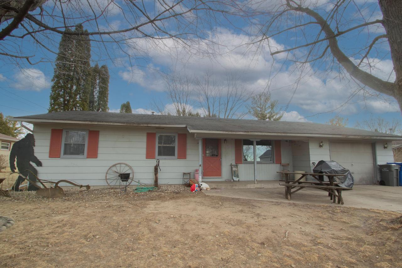 1517 Prospect St, Watertown, WI 53098