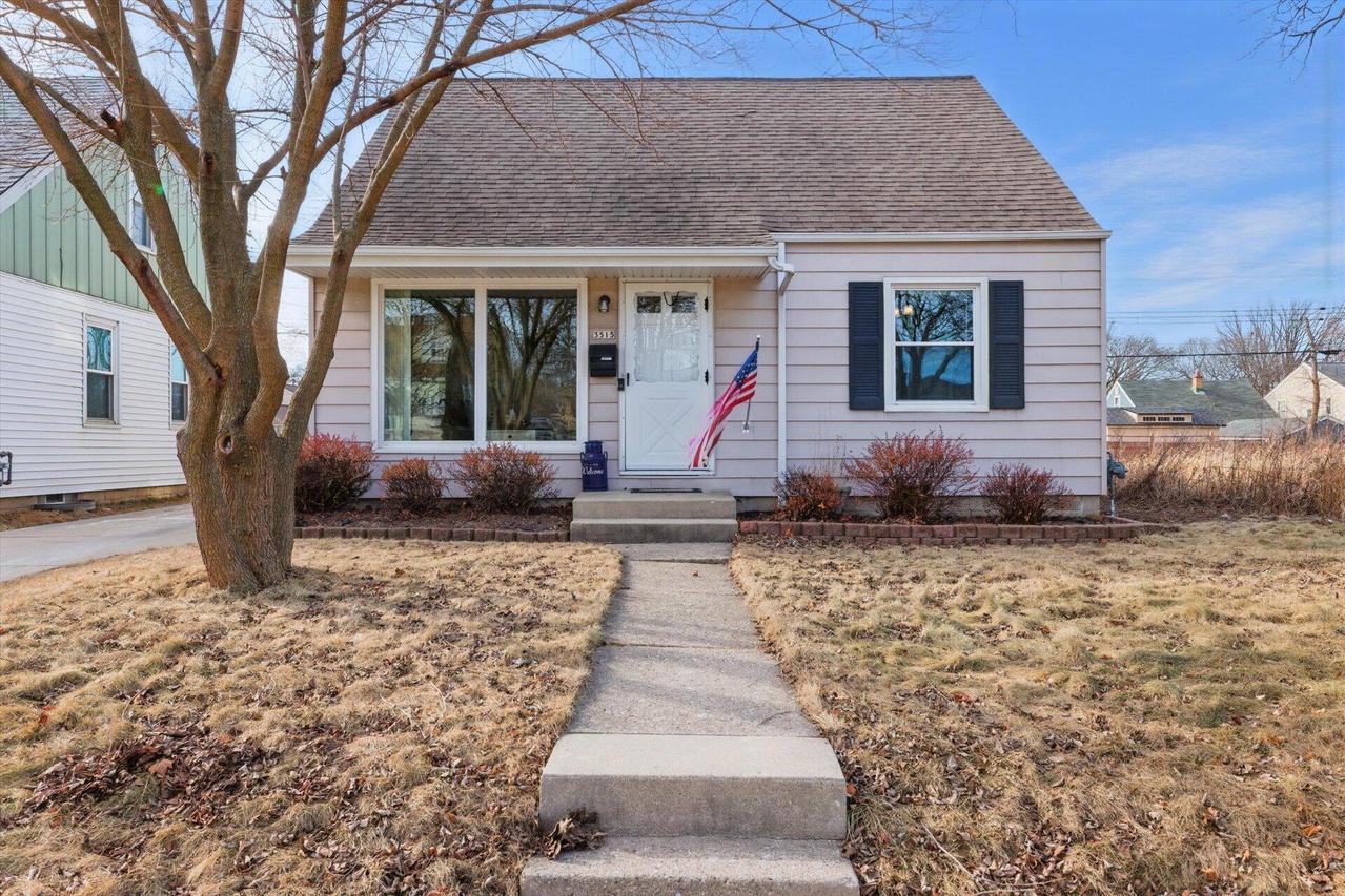 3515 N 93rd St, Milwaukee, WI 53222