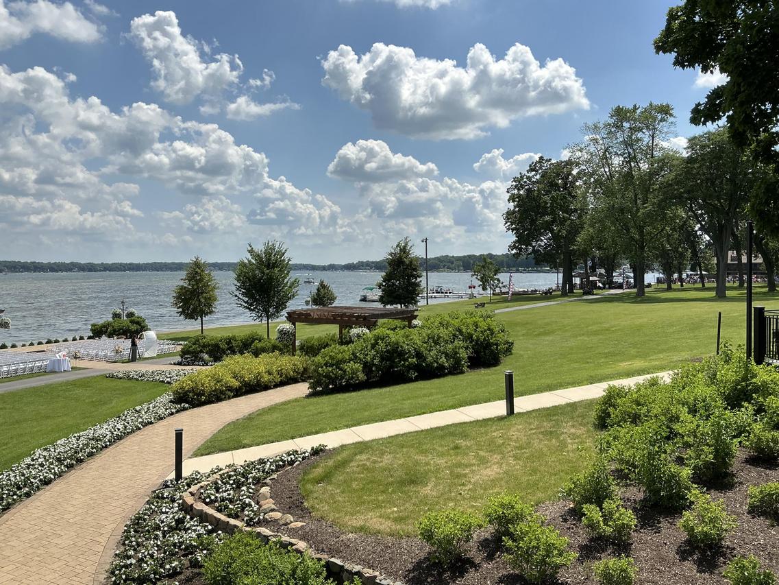 2400 E Geneva St #1812, Delavan, WI 53115