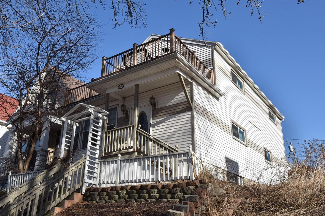 2616 S Austin St, Milwaukee, WI 53207