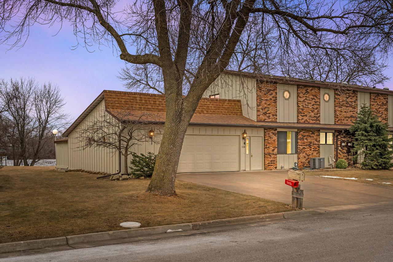 3218 Lauderdale Ct, La Crosse, WI 54603