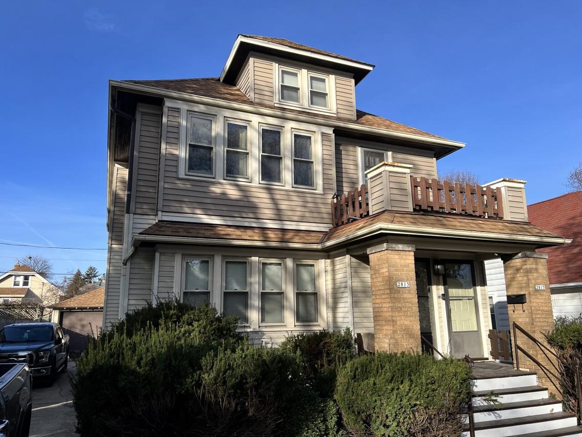 2813 N 61st St #2815, Milwaukee, WI 53210