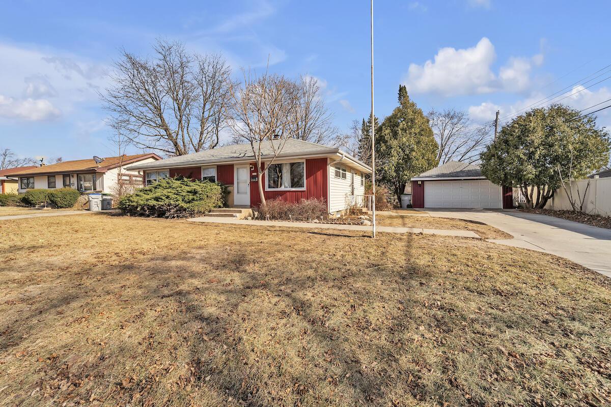 4316 N 82nd St, Milwaukee, WI 53222