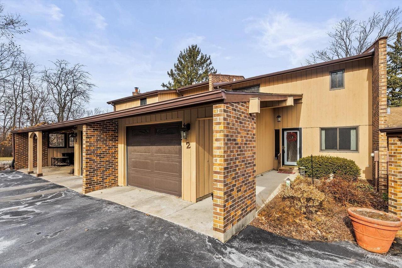 469 Country Club #2, Lake Geneva, WI 53147
