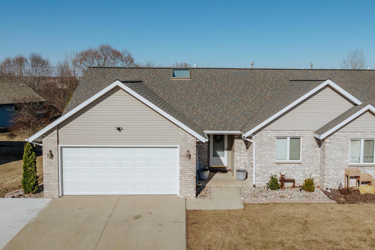 930 Esslink Ln, Cedar Grove, WI 53013