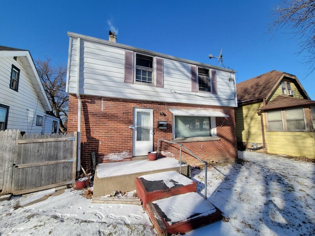 4571 N 39th St, Milwaukee, WI 53209