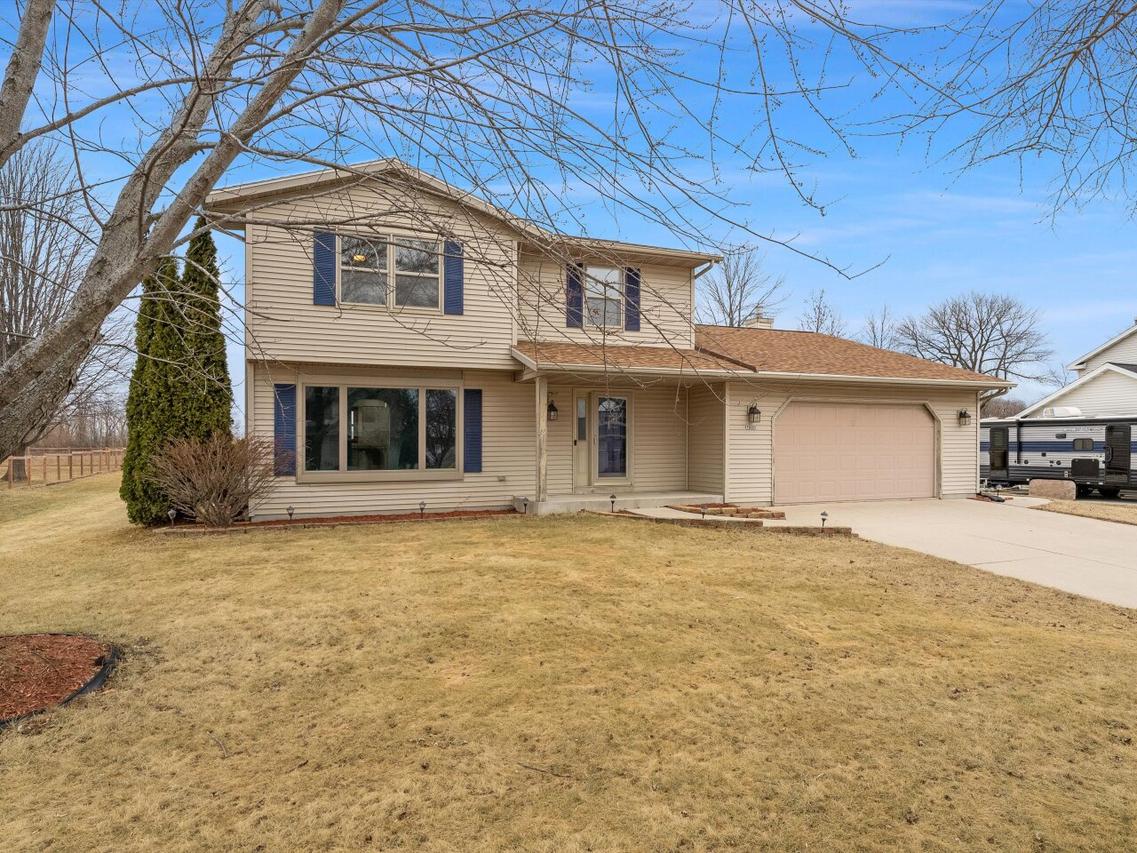 1920 Tivoli Ln, Sheboygan, WI 53081
