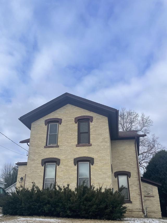 310 N Church St, Watertown, WI 53098