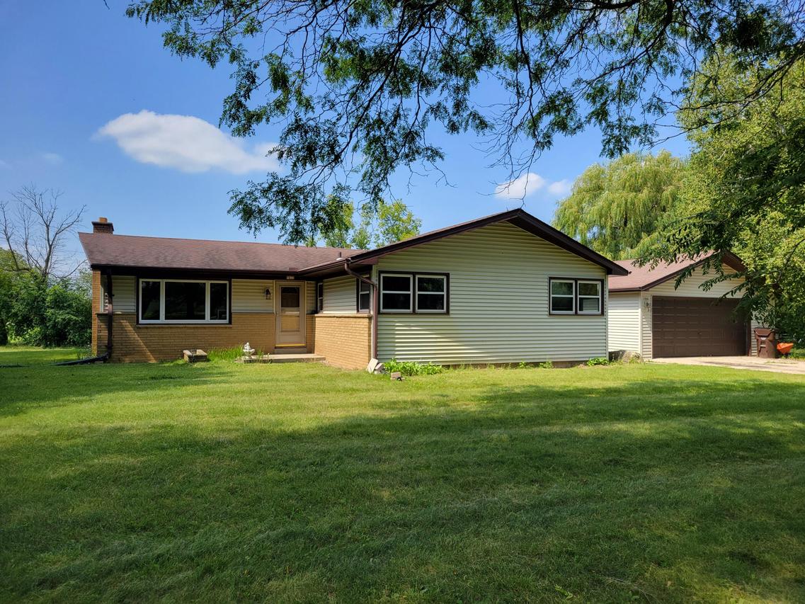 7012 Majestic Dr, Caledonia, WI 53402