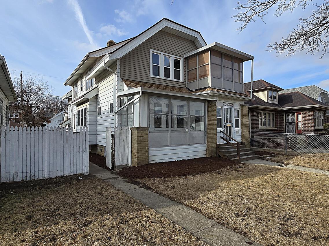 4127 N 23rd St #4129, Milwaukee, WI 53209