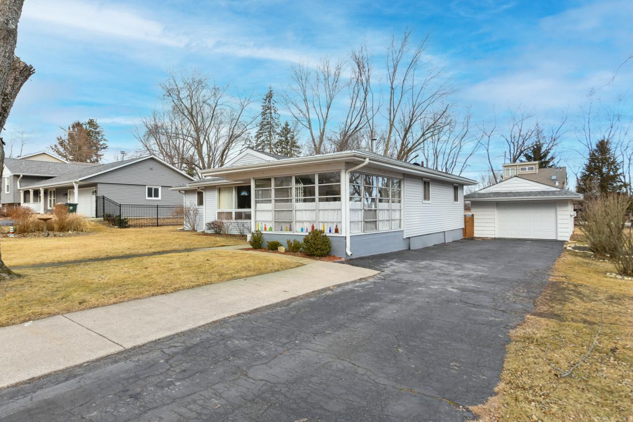1724 Pheasant Ave, Twin Lakes, WI 53181