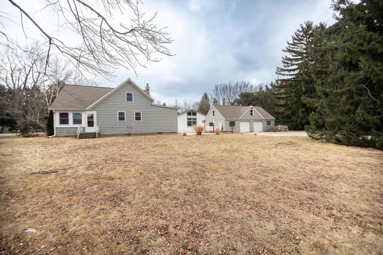 5139 Hunt Club, Wind Point, WI 53402