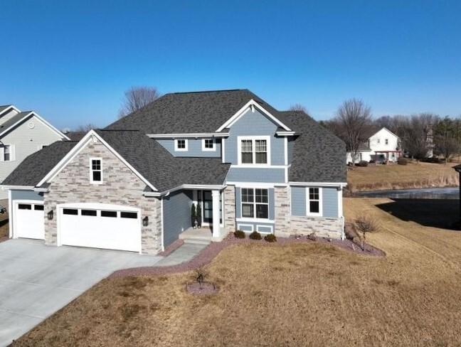8358 S Nighthawk Trl, Oak Creek, WI 53154