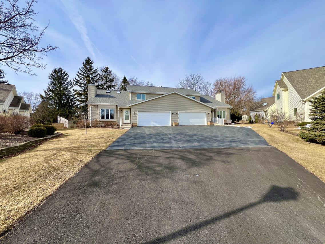 N13W6864 Pheasant Ct, Cedarburg, WI 53012