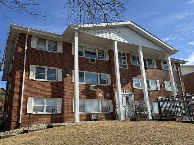 225 Country Club #2B, Lake Geneva, WI 53147