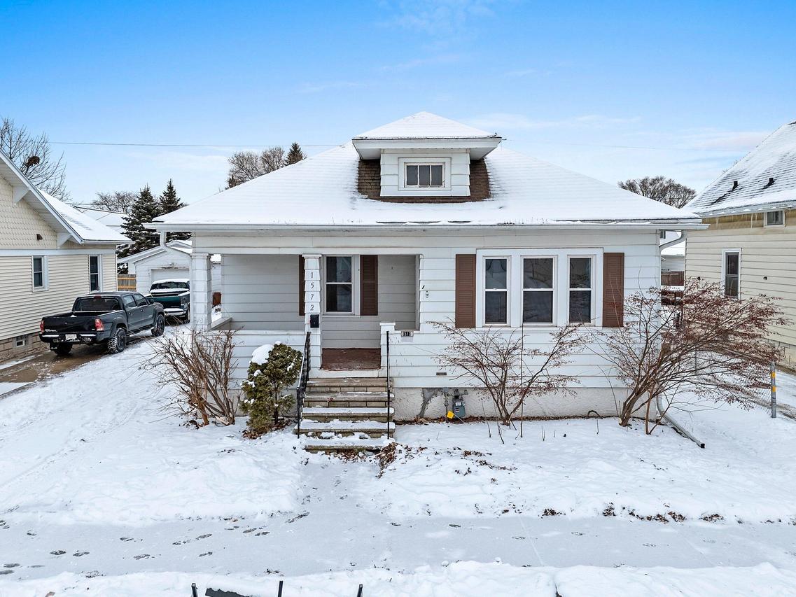 1572 Ellis St, Green Bay, WI 54302
