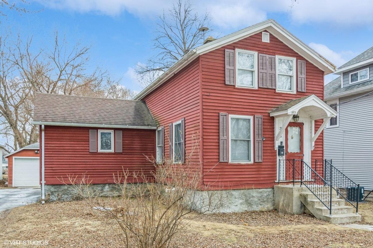 315 De Clark St, Beaver Dam, WI 53916
