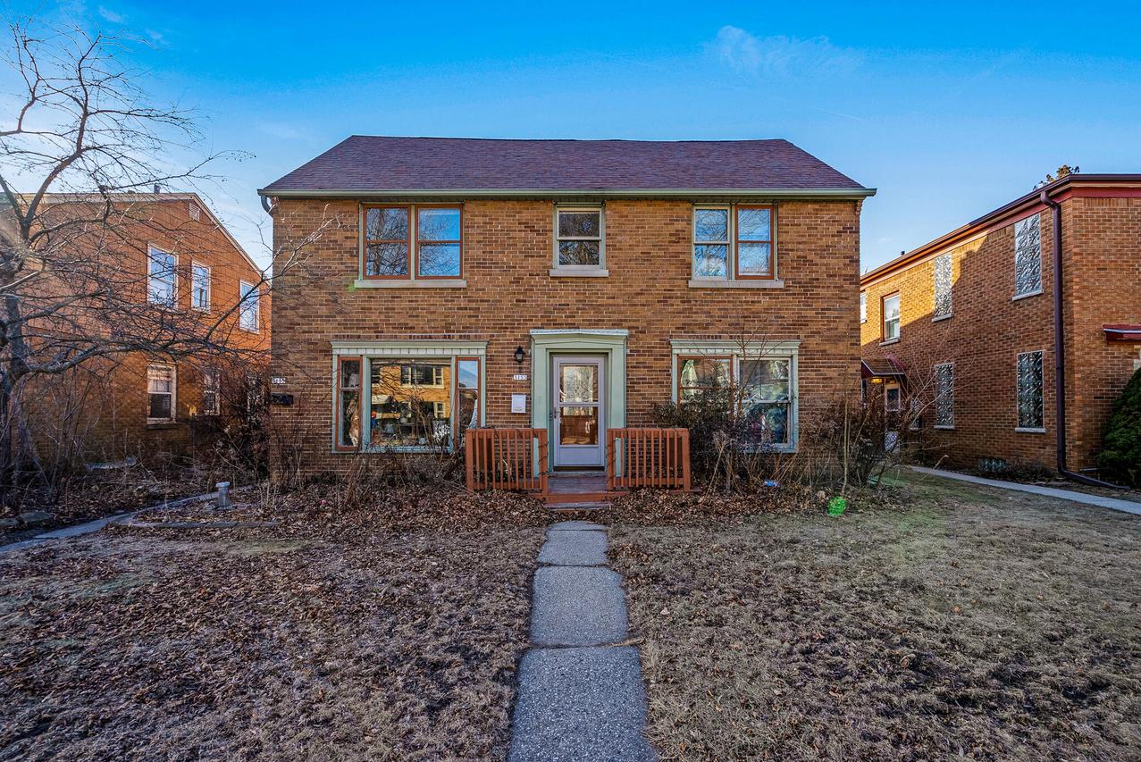 3153 N Dousman St #3155, Milwaukee, WI 53212