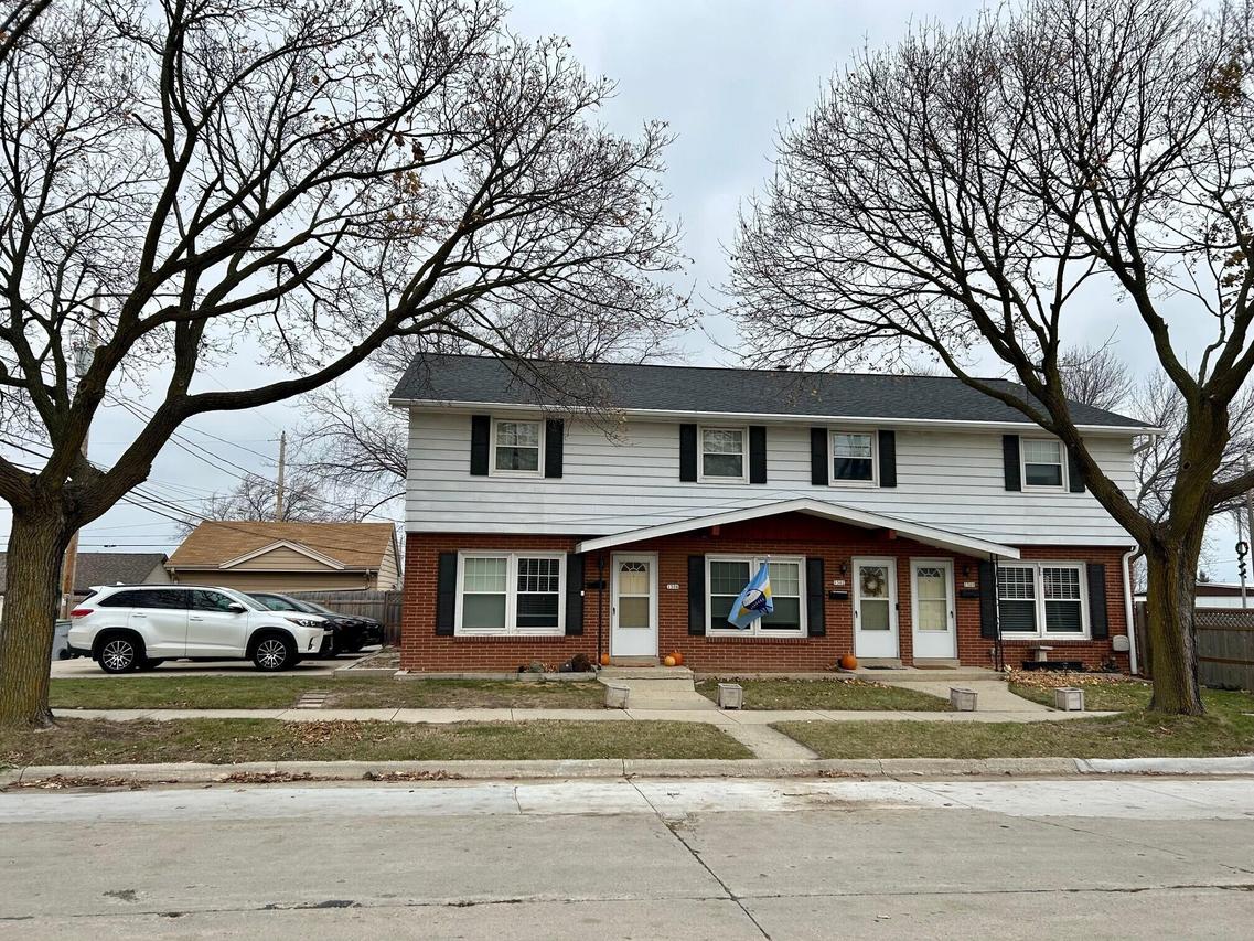 1300 W Klein Ave #1302, 1306, Milwaukee, WI 53221